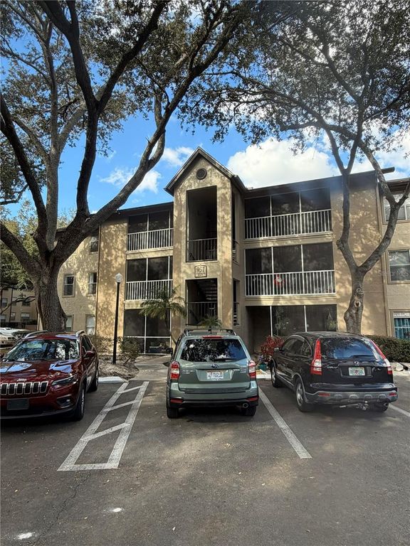 951 SALT POND PLACE 302, Altamonte Springs, FL 32714