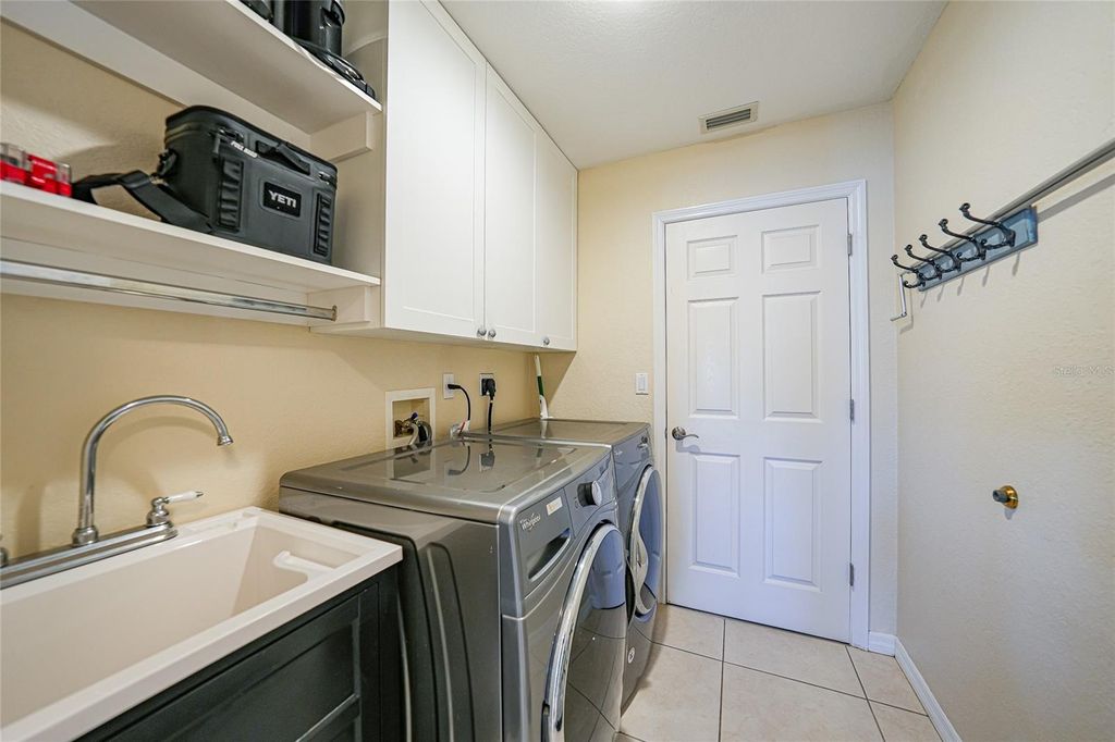 Image 30 of property listing at 1001 MINEO DRIVE, Punta Gorda, FL 33950