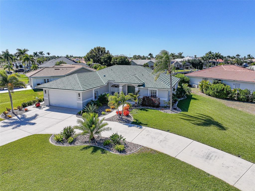 Image 49 of property listing at 1001 MINEO DRIVE, Punta Gorda, FL 33950
