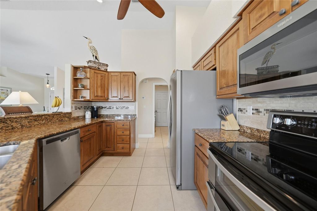 Image 9 of property listing at 1001 MINEO DRIVE, Punta Gorda, FL 33950