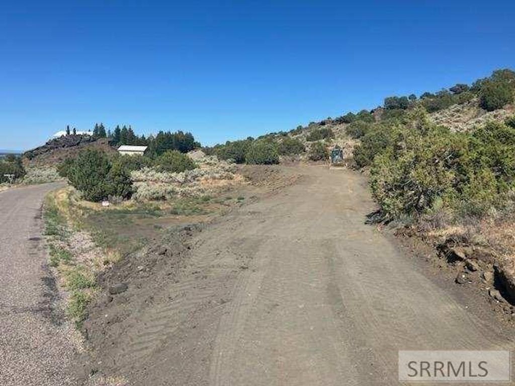 Image 20 of property listing at L17B5 Outlaw Pass, Menan, ID 83434