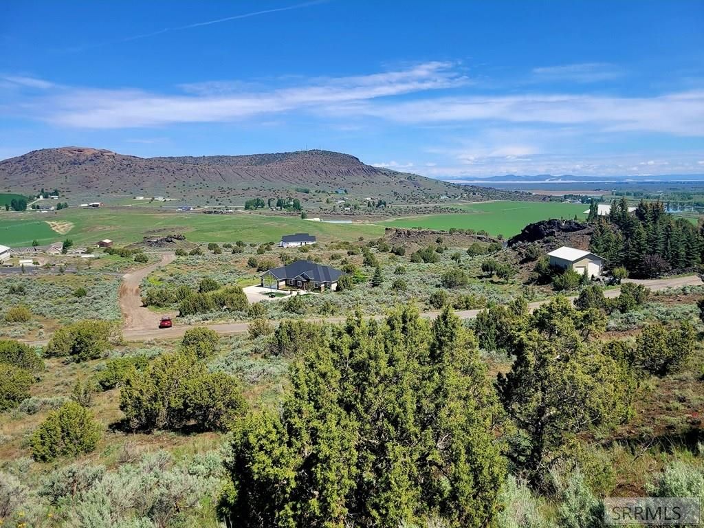 Image 5 of property listing at L17B5 Outlaw Pass, Menan, ID 83434