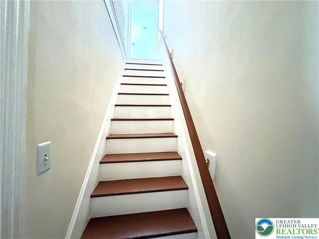 346 Messinger, Bangor Boro, PA 18013