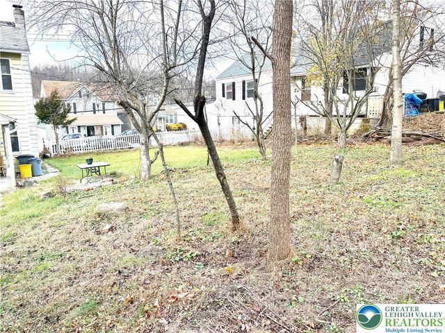 346 Messinger, Bangor Boro, PA 18013