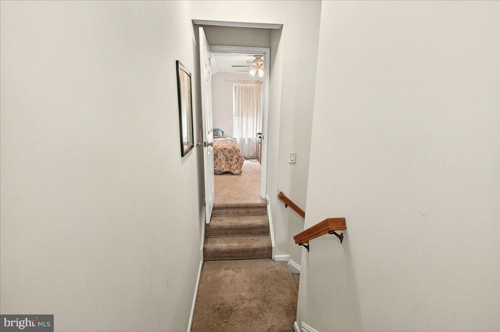 Image 23 of property listing at 3847 HOLLY DR, Edgewater, MD 21037