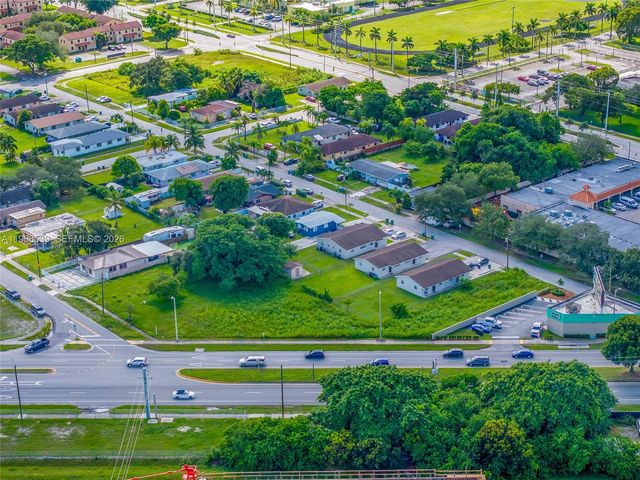 214 S Dixie Hwy, Miami, FL 33189