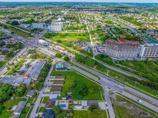 214 S Dixie Hwy, Miami, FL 33189