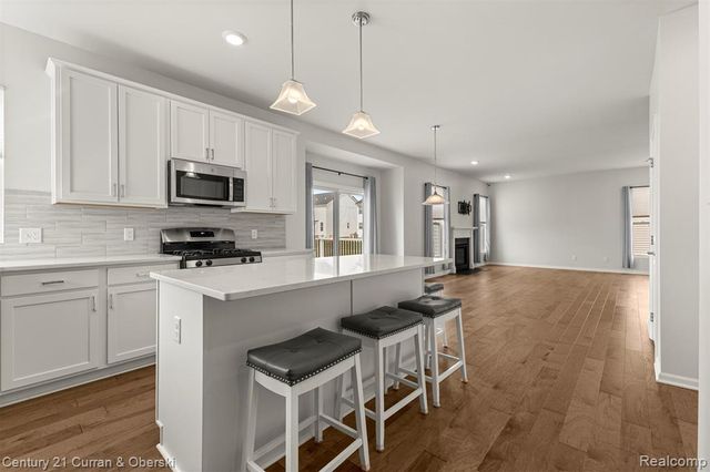 2717 Salt Springs Drive, Saline, MI 48176