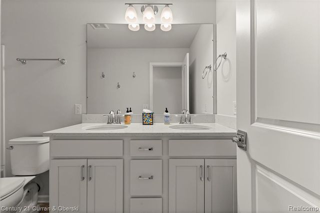 2717 Salt Springs Drive, Saline, MI 48176