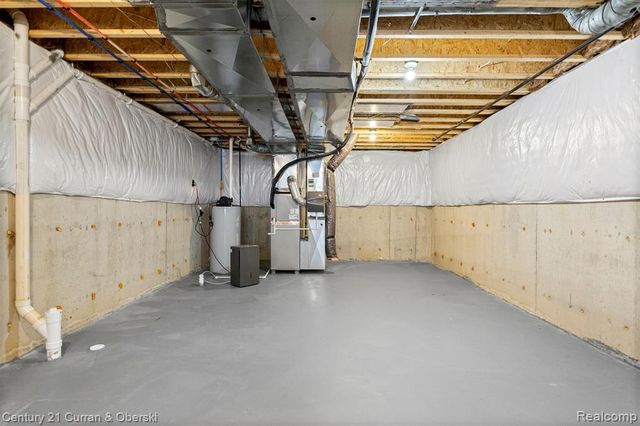 2717 Salt Springs Drive, Saline, MI 48176