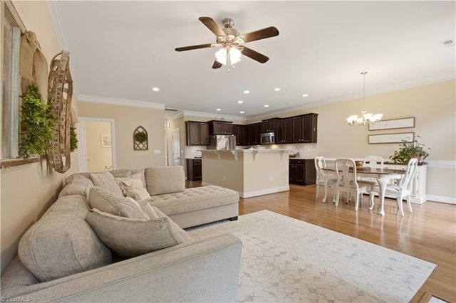 752 Carneros Circle, High Point, NC 27265