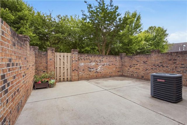 752 Carneros Circle, High Point, NC 27265