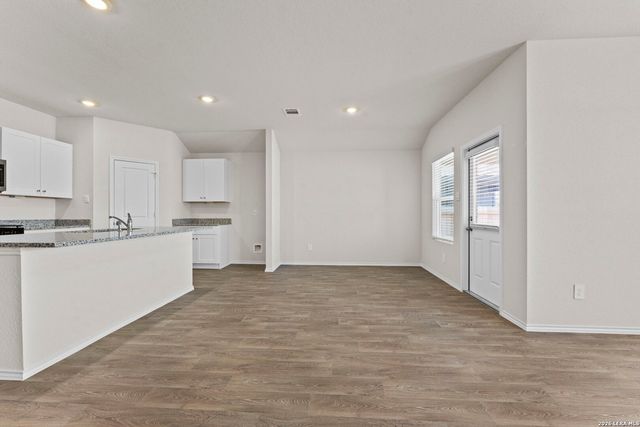 1101 Argonne Forest, Seguin, TX 78155