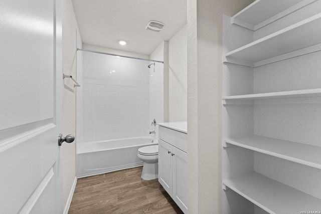 1101 Argonne Forest, Seguin, TX 78155