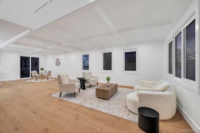 472 Farmranch Road E, Bethpage, NY 11714