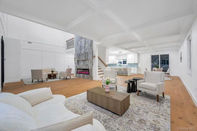 472 Farmranch Road E, Bethpage, NY 11714