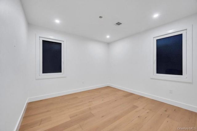 472 Farmranch Road E, Bethpage, NY 11714