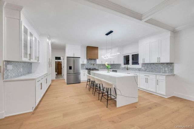 472 Farmranch Road E, Bethpage, NY 11714