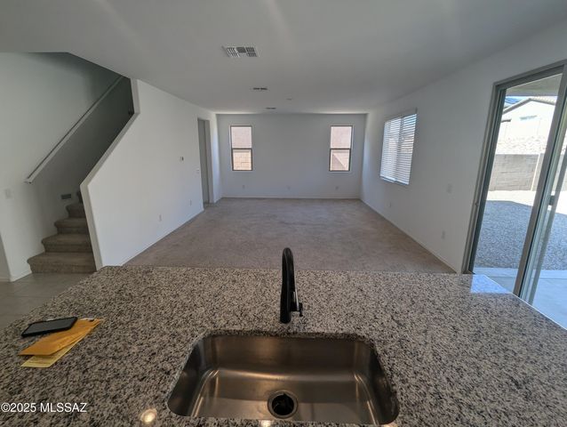 10161 S Moonlit Riverwalk Trail, Vail, AZ 85641