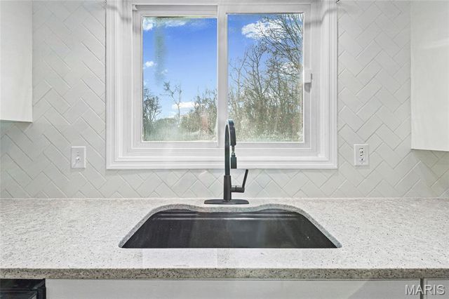 4814 Red Cedar Valley Lane, High Ridge, MO 63049