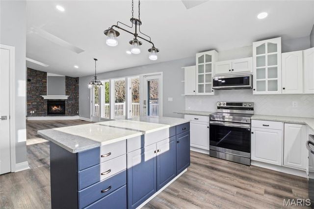 4814 Red Cedar Valley Lane, High Ridge, MO 63049