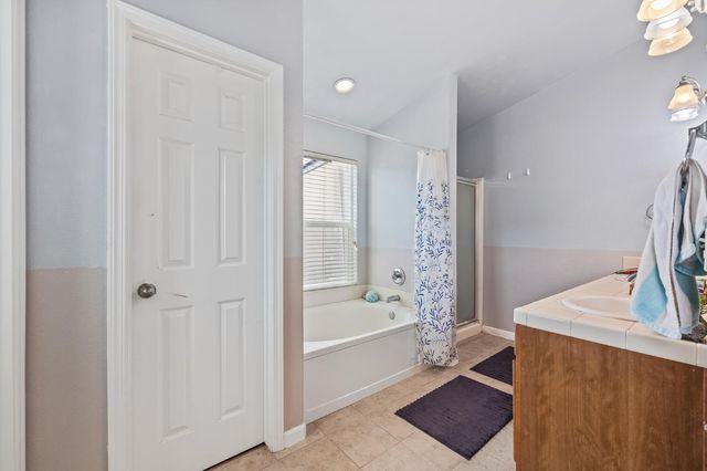 5110 W Simpson Avenue, Fresno, CA 93722
