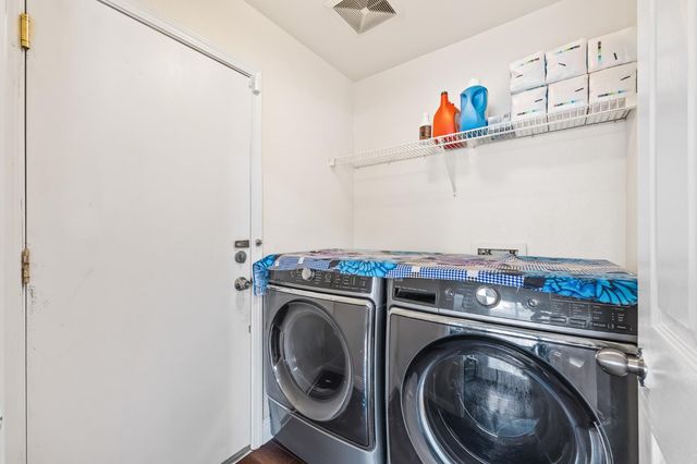 5110 W Simpson Avenue, Fresno, CA 93722