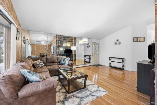 2582 Centre Avenue, Bellmore, NY 11710