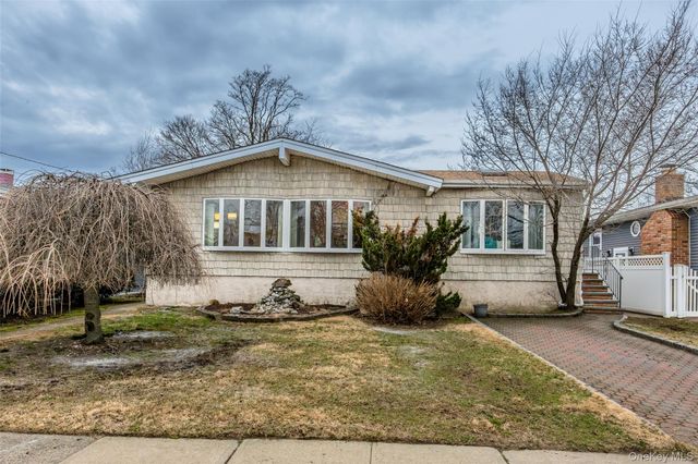 2582 Centre Avenue, Bellmore, NY 11710