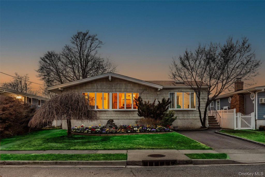 2582 Centre Avenue, Bellmore, NY 11710