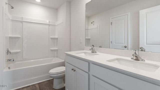 154 Rusling Leaf Drive, Fuquay Varina, NC 27526