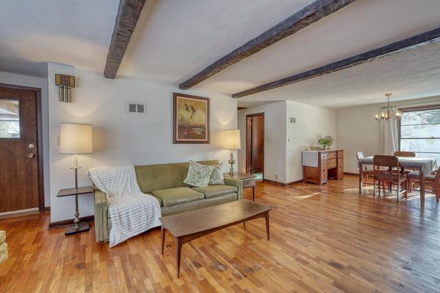 132 Caldwell STREET, Pewaukee, WI 53072