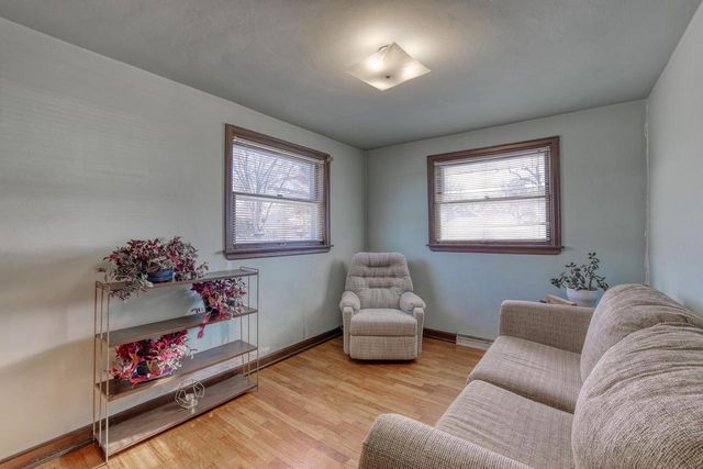 132 Caldwell STREET, Pewaukee, WI 53072