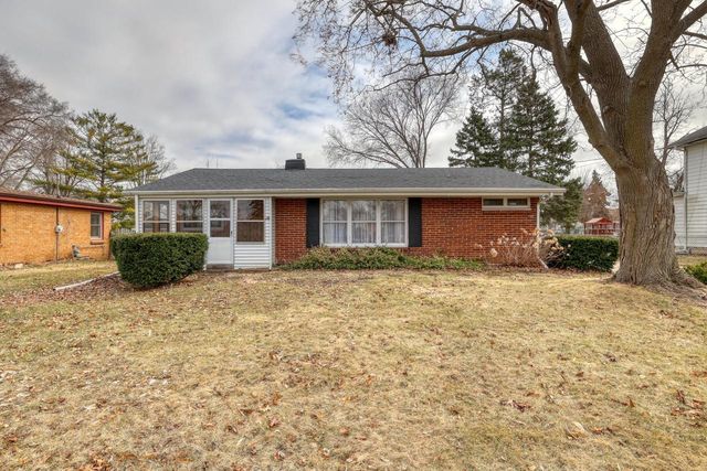 132 Caldwell STREET, Pewaukee, WI 53072