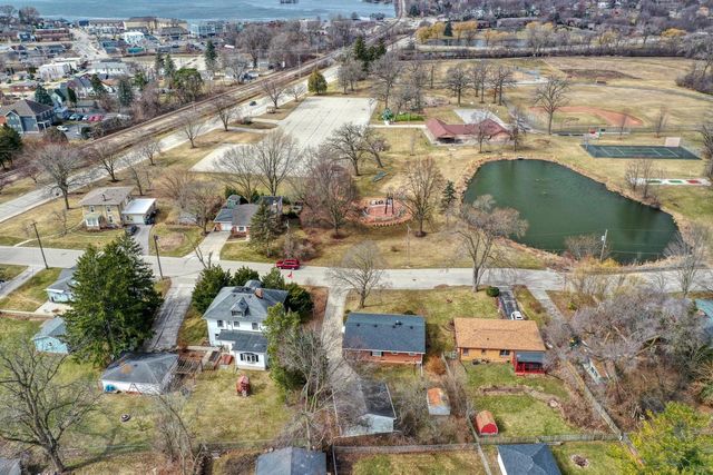 132 Caldwell STREET, Pewaukee, WI 53072