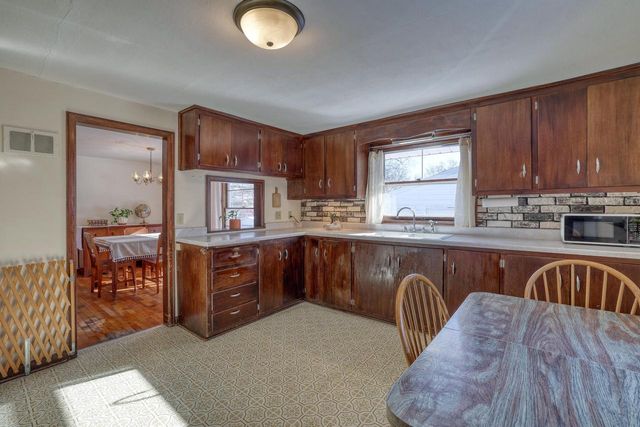 132 Caldwell STREET, Pewaukee, WI 53072