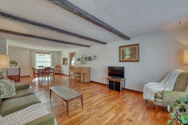 132 Caldwell STREET, Pewaukee, WI 53072