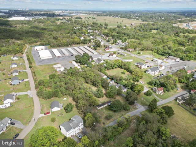 100 SIR WASHINGTON ST, Inwood, WV 25428