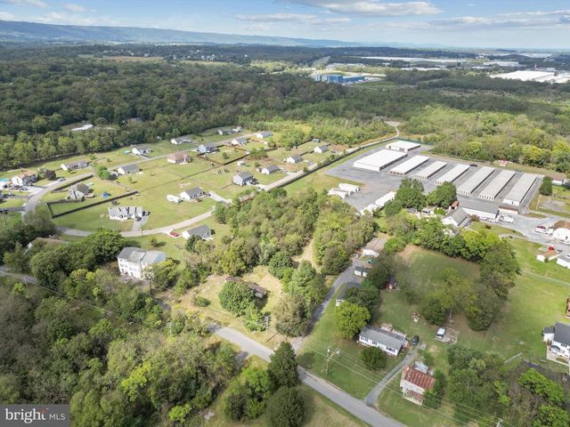 100 SIR WASHINGTON ST, Inwood, WV 25428