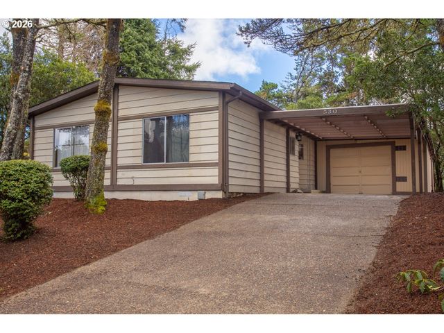 530 MYEENA Loop, Florence, OR 97439
