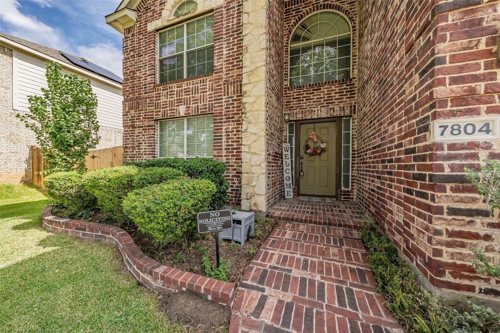 7804 Stansfield Drive, Fort Worth, TX 76137 — photo 2