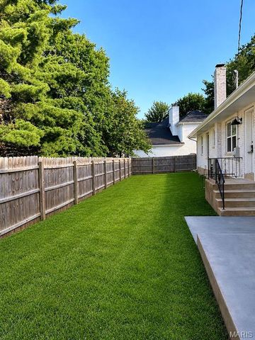 504 Wren Avenue, Manchester, MO 63021