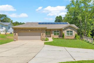 5988 Shadburn Ferry Road, Buford, GA 30519