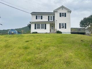 36 Boyd ST, Buchanan, VA 24066