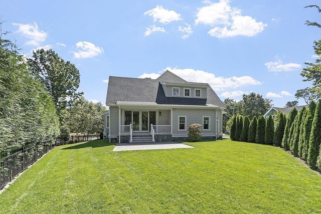 1 Beech Tree Lane, Lexington, MA 02421