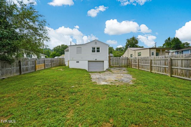 2310 Bay Street, Bristol, TN 37620