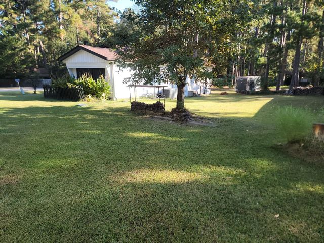 38 E Whippoorwill Lane, Trinity, TX 75862