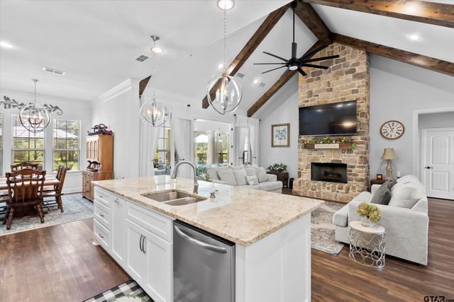 22828 Babes Landing, Lindale, TX 75771