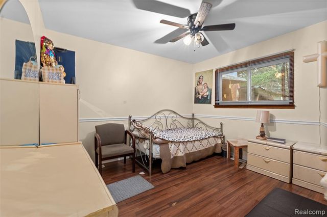 1579 Dulong Avenue, Madison Heights, MI 48071