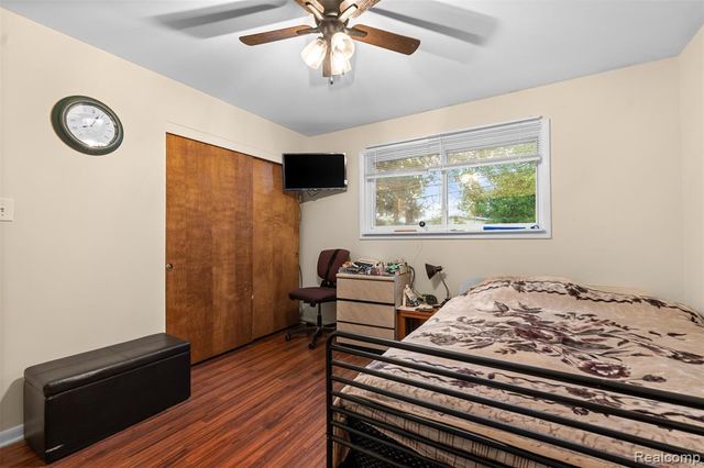 1579 Dulong Avenue, Madison Heights, MI 48071